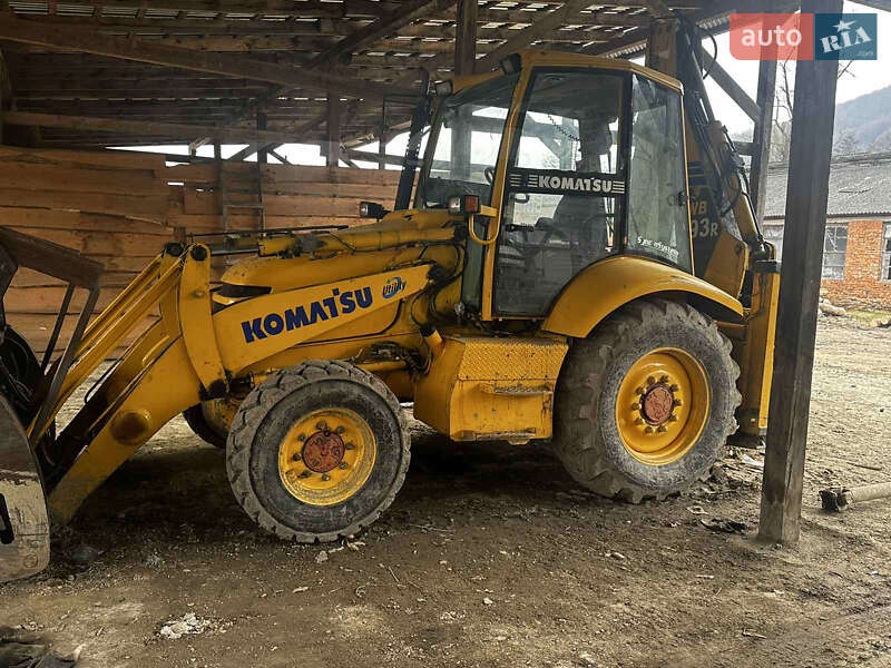 Экскаватор погрузчик Komatsu WB 2002 в Иршаве