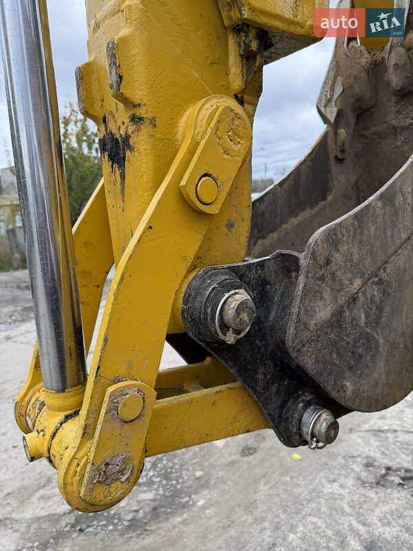 Экскаватор погрузчик Komatsu WB 2004 в Киеве фото 10 Экскаватор погрузчик Komatsu WB 2004 в Киеве