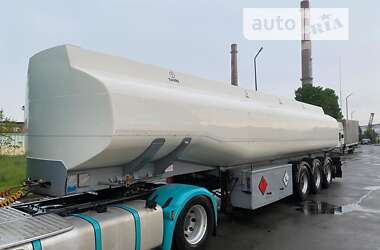 Цистерна напівпричіп Koscian N 1994 в Рівному