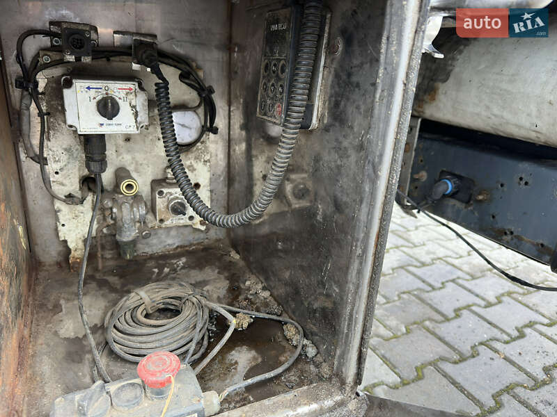 Самосвал полуприцеп Kraker BU10-18STK 2004 в Виннице