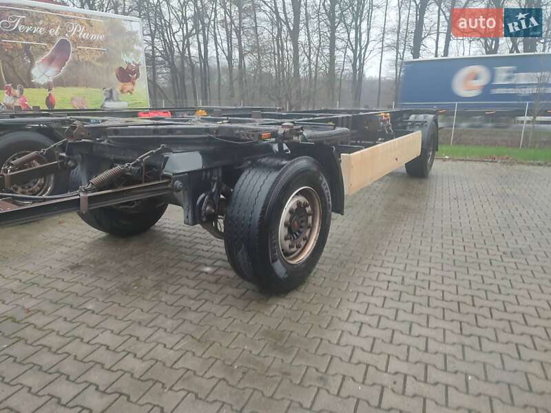 Контейнеровоз Krone BDF 2005 в Запоріжжі