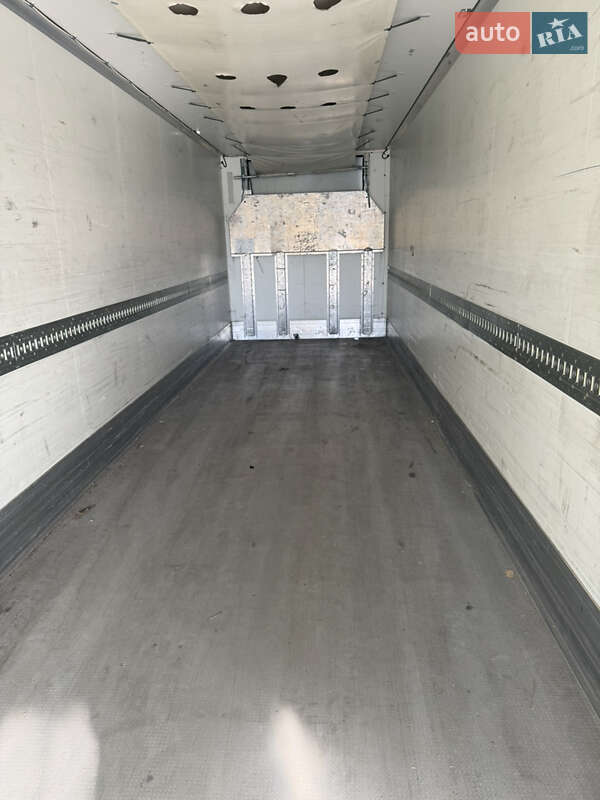 Ізотермічна будка Krone BPW 2012 в Мукачевому