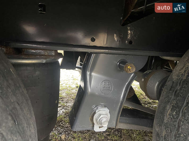 Тентованный борт (штора) - полуприцеп Krone Mega 2012 в Бучаче