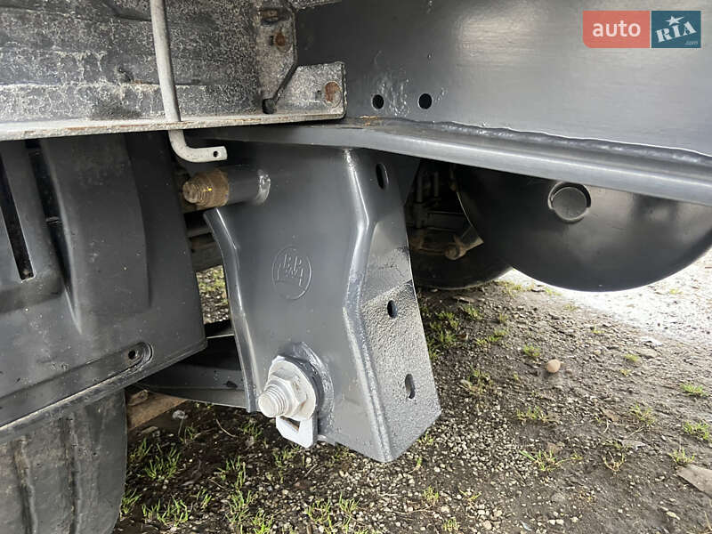 Тентованный борт (штора) - полуприцеп Krone Mega 2012 в Бучаче