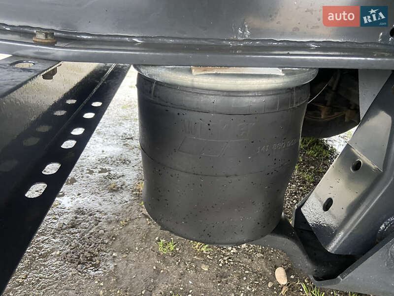 Тентованный борт (штора) - полуприцеп Krone Mega 2012 в Бучаче