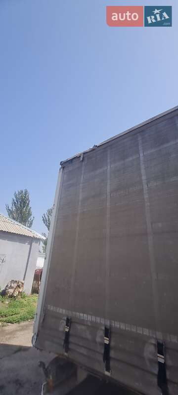 Тентованный борт (штора) - полуприцеп Krone SAF 2011 в Новом Буге