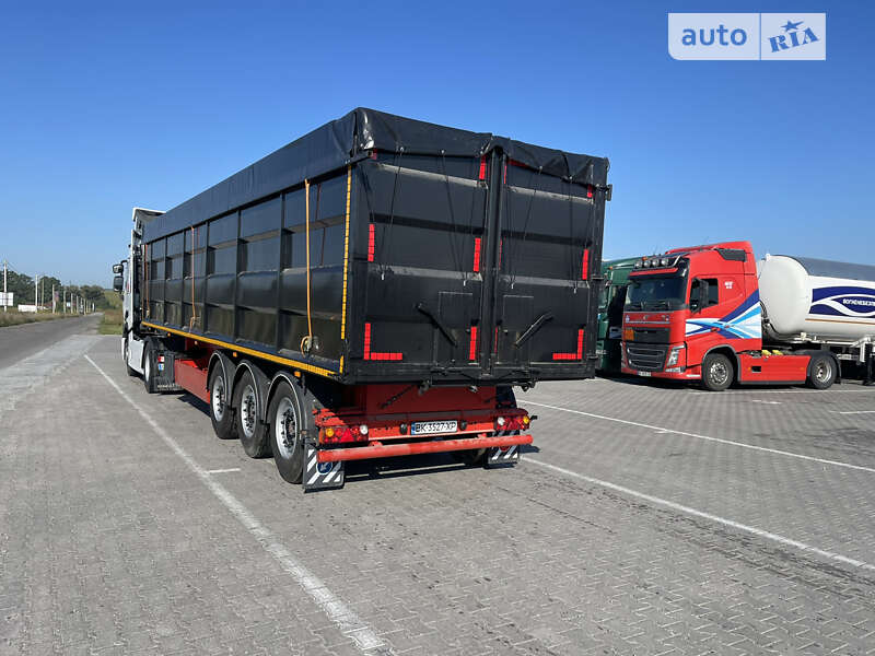 Зерновоз - напівпричіп Krone SAF 2007 в Рівному