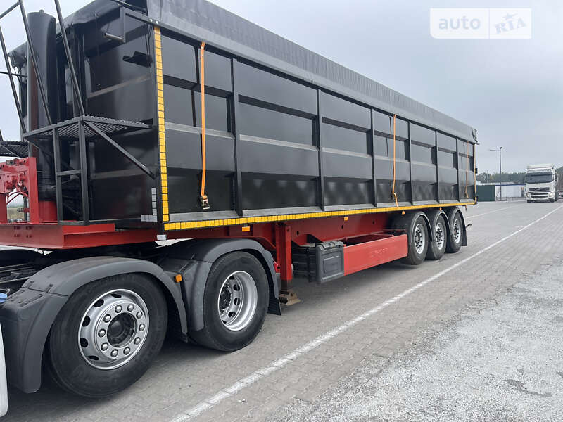 Зерновоз - напівпричіп Krone SAF 2007 в Рівному