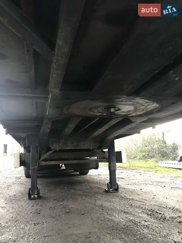 Бортовий напівпричіп Krone SAF 2013 в Міжгір'ї