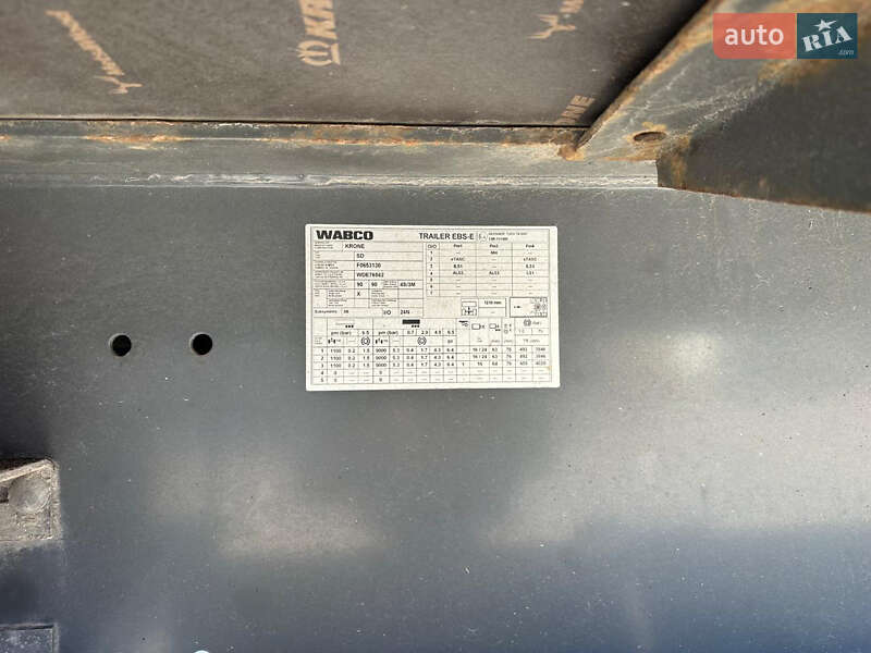 Тентований борт (штора) - напівпричіп Krone SAF 2015 в Коломиї