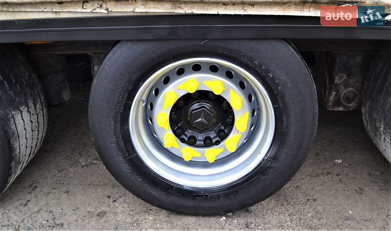 Тентований борт (штора) - напівпричіп Krone SD 27 2010 в Львові