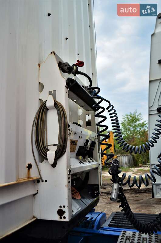 Тентований борт (штора) - напівпричіп Krone SD 27 2010 в Львові