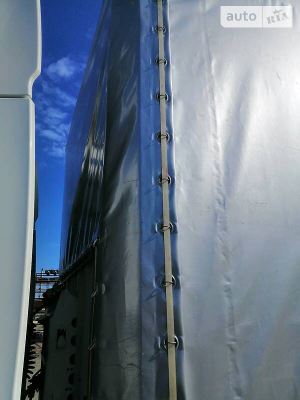 Бортовой полуприцеп Krone SD 2008 в Ратным