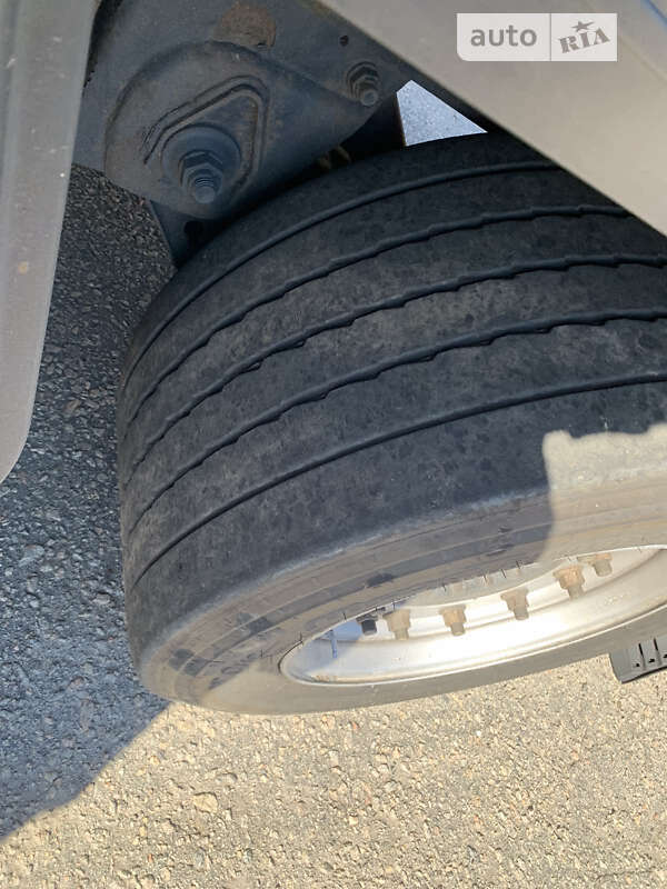 Тентованный борт (штора) - полуприцеп Krone SD 2012 в Березане