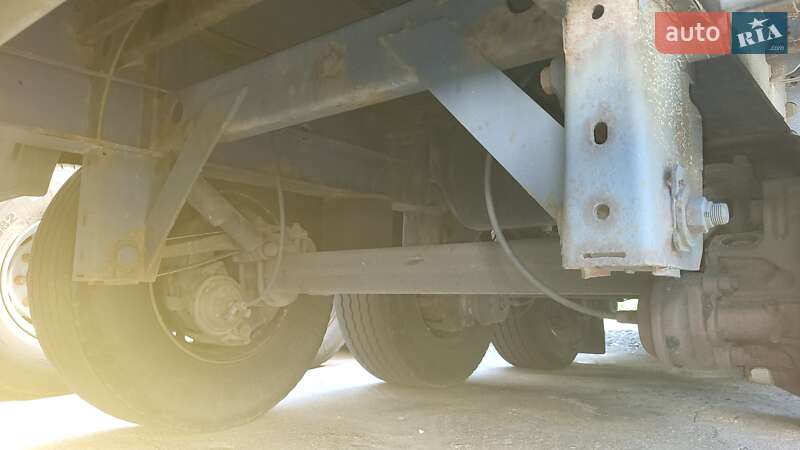 Бортовой полуприцеп Krone SD 2008 в 