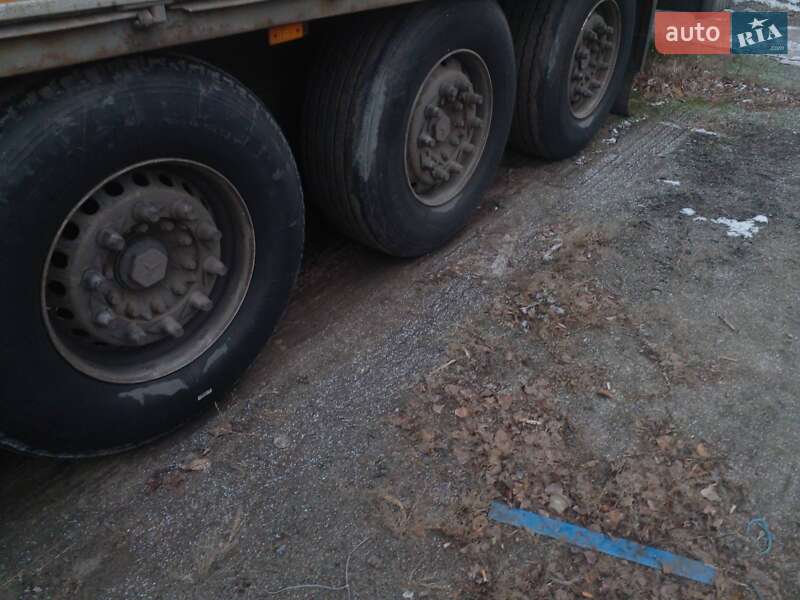 Бортовой полуприцеп Krone SD 2007 в Вышгороде