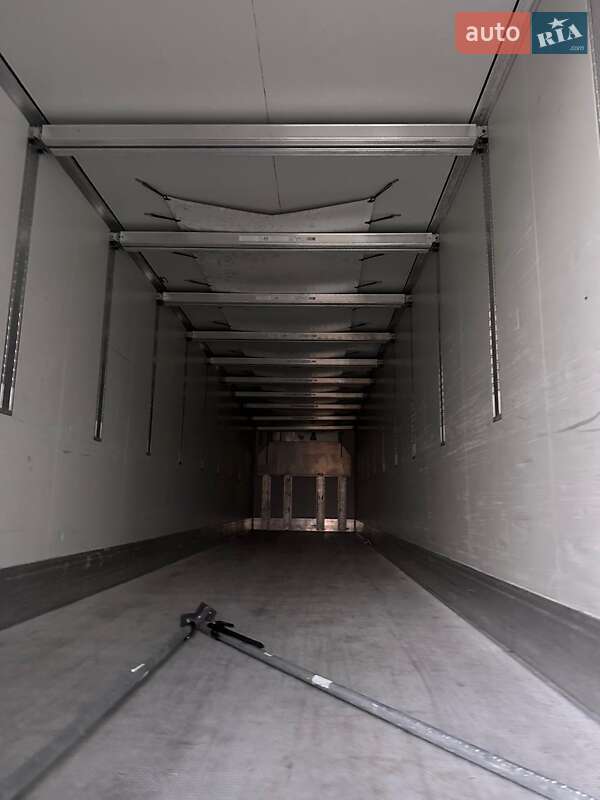 Рефрижератор полуприцеп Krone SD 2014 в Черновцах