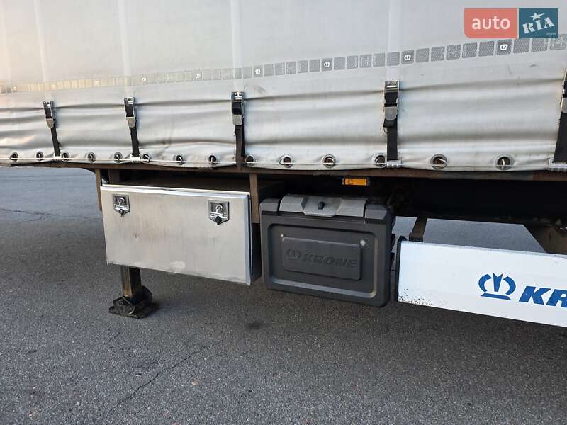 Тентованный борт (штора) - полуприцеп Krone SD 2014 в Ковеле