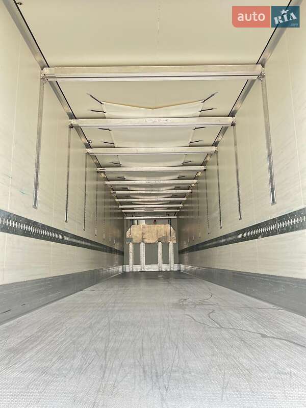 Рефрижератор полуприцеп Krone SD 2016 в Черновцах