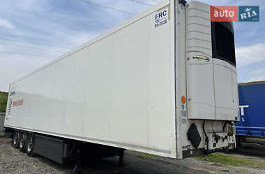 Рефрижератор полуприцеп Krone SD 2012 в Иршаве