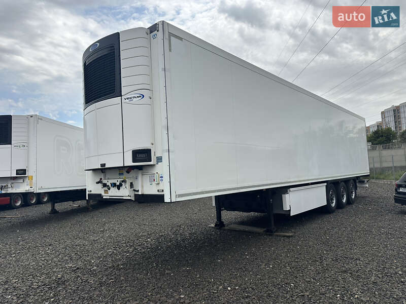 Рефрижератор полуприцеп Krone SD 2015 в Луцке