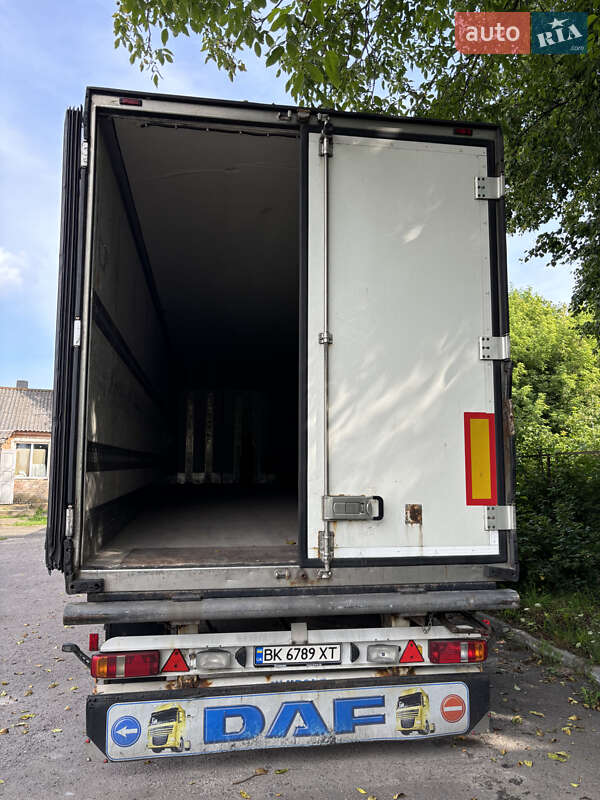 Изотермическая будка Krone SD 2011 в Ровно