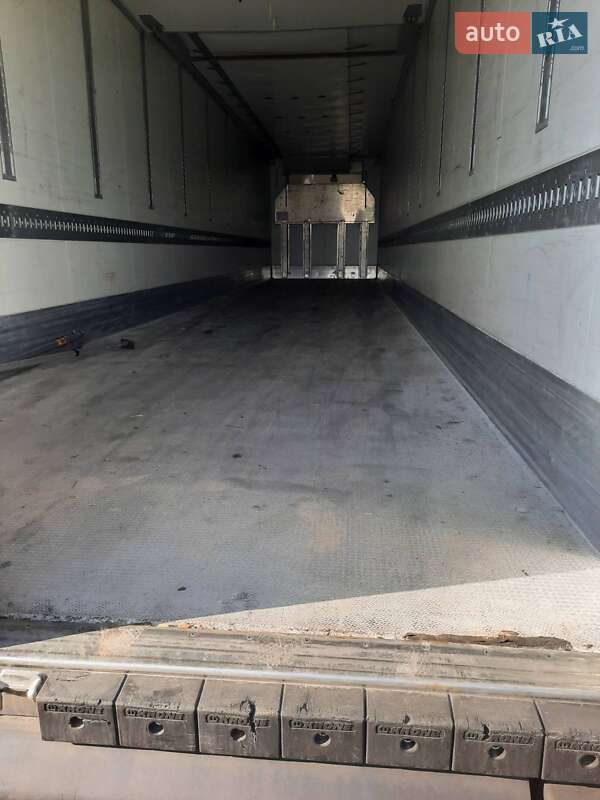 Рефрижератор полуприцеп Krone SD 2016 в Ровно