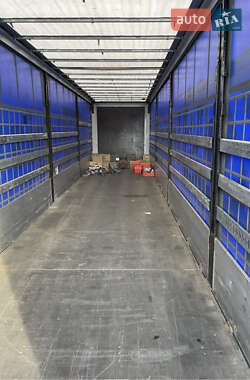 Тентований борт (штора) - напівпричіп Krone SD 2016 в Кременчуці