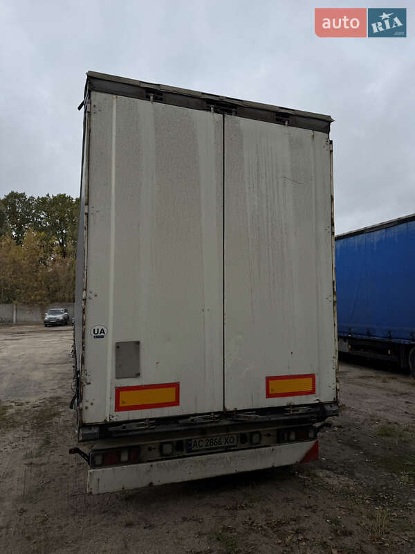 Тентований борт (штора) - напівпричіп Krone SD 2012 в Ковелі