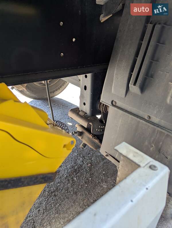 Тентований борт (штора) - напівпричіп Krone SD 2007 в Одесі