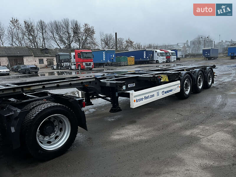 Контейнеровоз Krone SD 2014 в Луцке