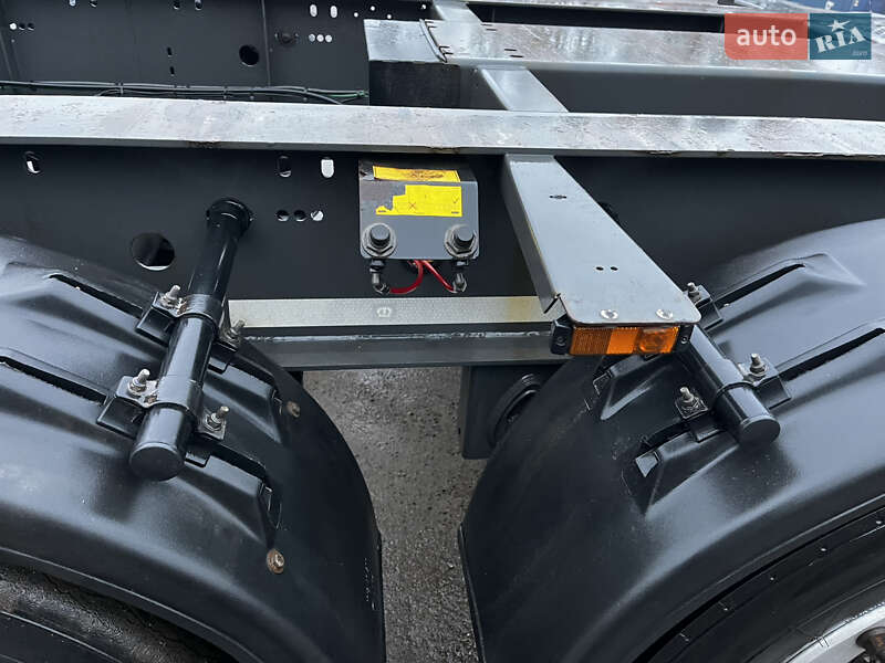 Контейнеровоз Krone SD 2014 в Луцке