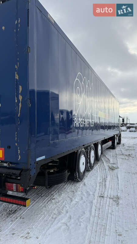 Ізотермічна будка Krone SD 2010 в Львові