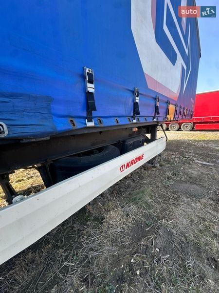 Тентованный борт (штора) - полуприцеп Krone SD 2008 в Каменке-Бугской