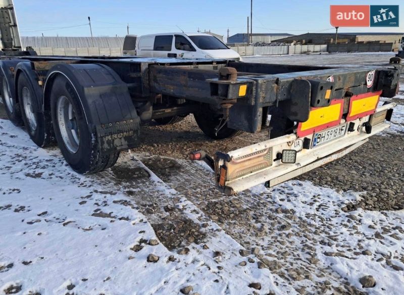 Контейнеровоз Krone SDC 2000 в Одессе