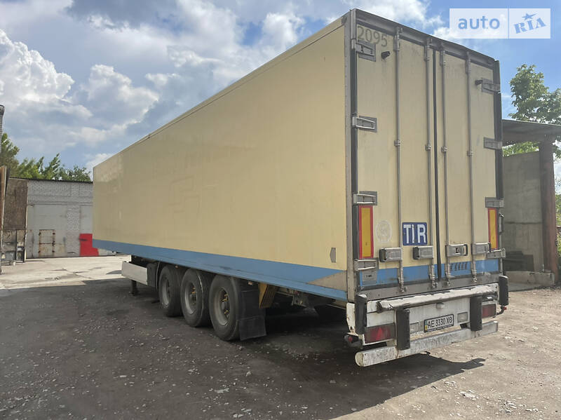 Рефрижератор Krone SDP 27 2006 в Днепре