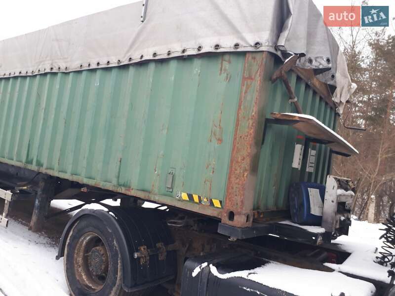 Контейнеровоз Krone SDP 27 2000 в Катеринополе