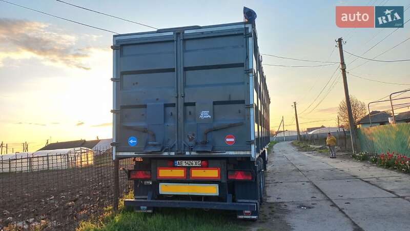 Самосвал полуприцеп Krone SDP 27 1992 в Измаиле