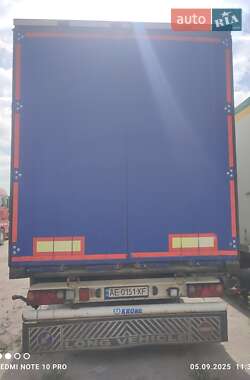 Тентованный борт (штора) - полуприцеп Krone SDP 27 2004 в 