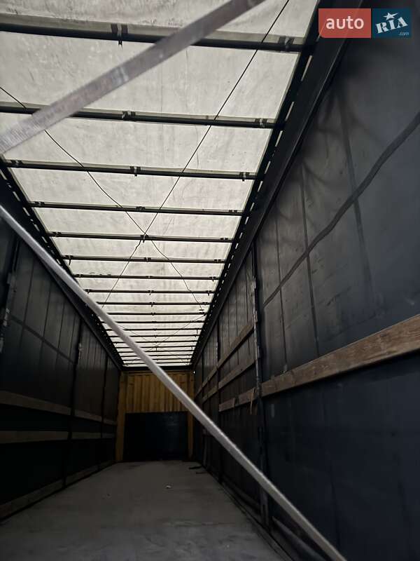 Тентованный борт (штора) - полуприцеп Krone SDP 2011 в Львове