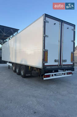 Рефрижератор напівпричіп Krone SDR 27 2005 в Дніпрі