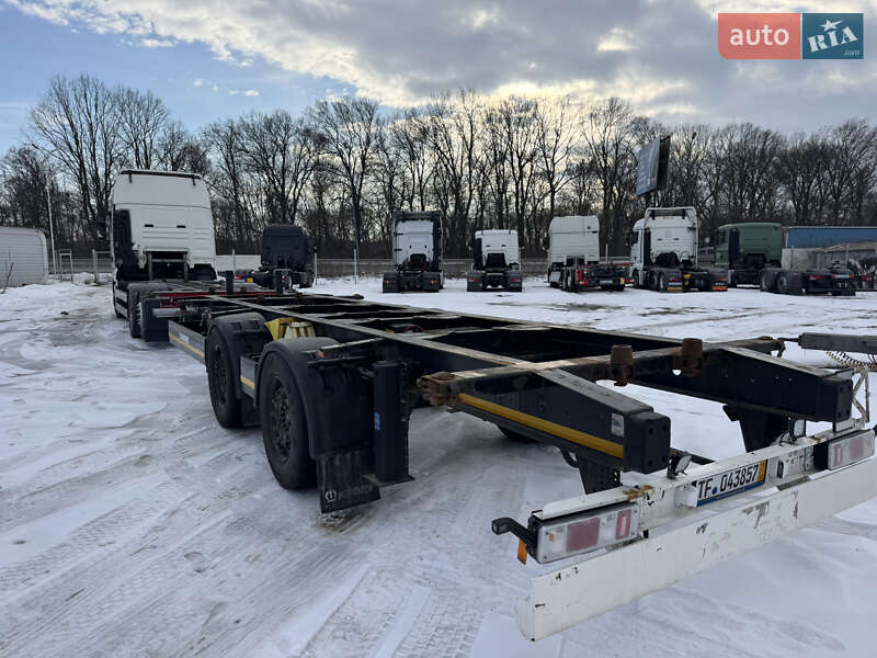 Контейнеровоз Krone ZZF 2015 в Чернівцях