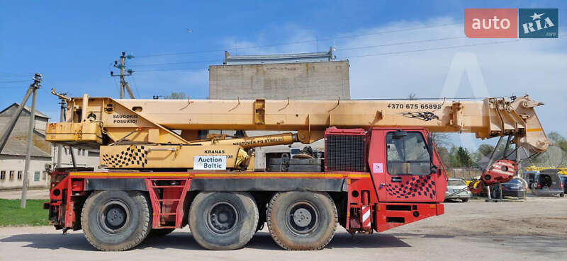Автокран Krupp КМК 1990 в Долині