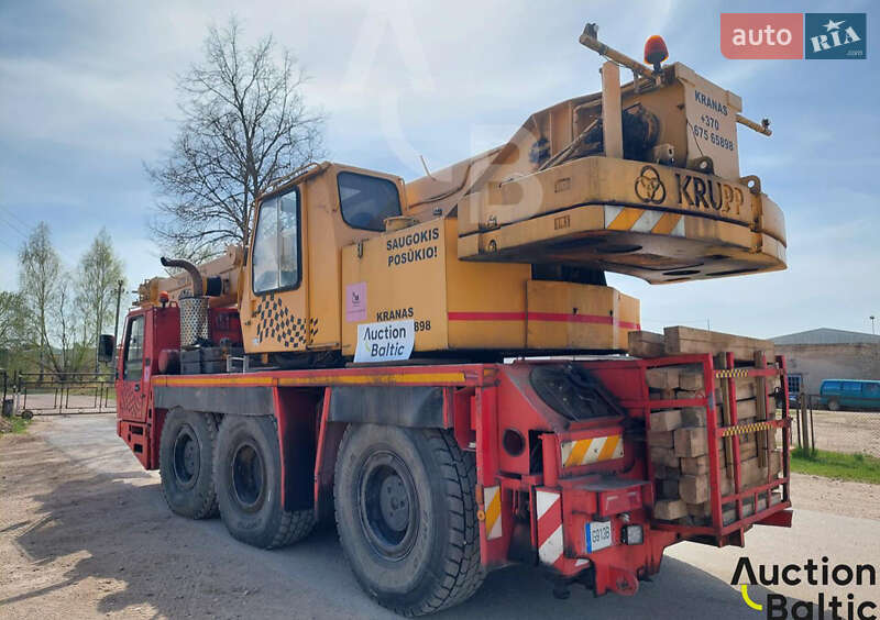 Автокран Krupp КМК 1990 в Долині