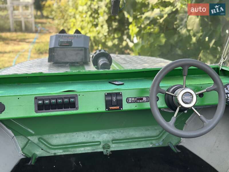 Катер Крым 1 1978 в Киеве