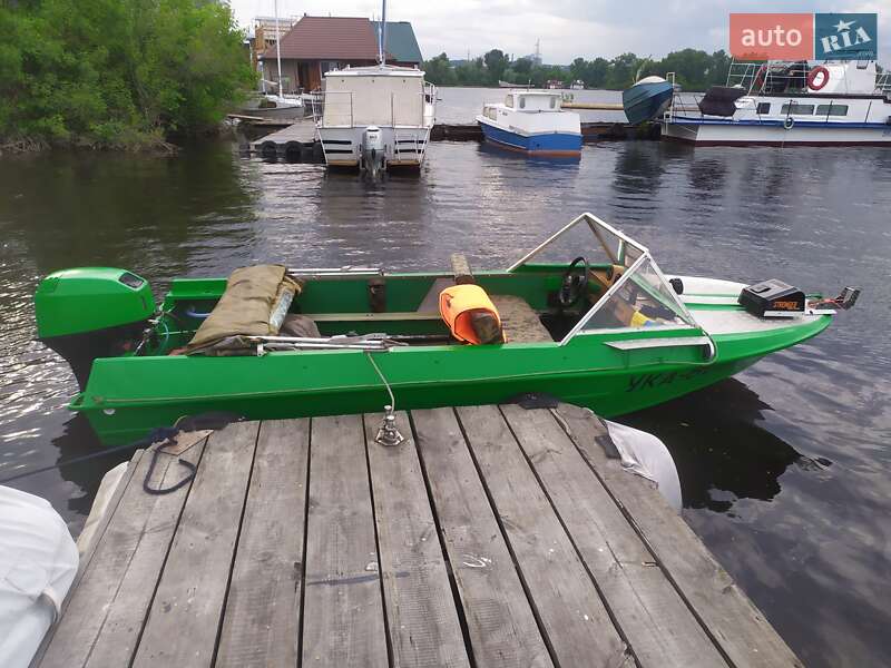 Катер Крым 1 1978 в Киеве