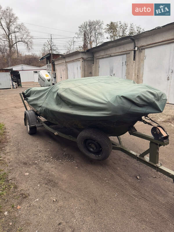 Лодка Крым 1 1979 в Киеве фото 11 Лодка Крым 1 1979 в Киеве