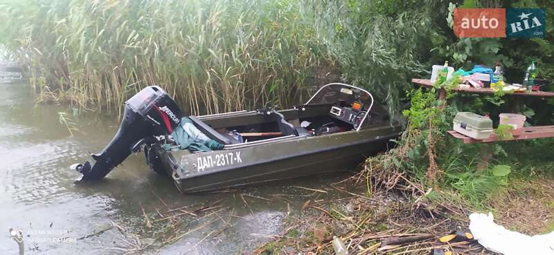 Катер Крым 1 1988 в Ивано-Франковске