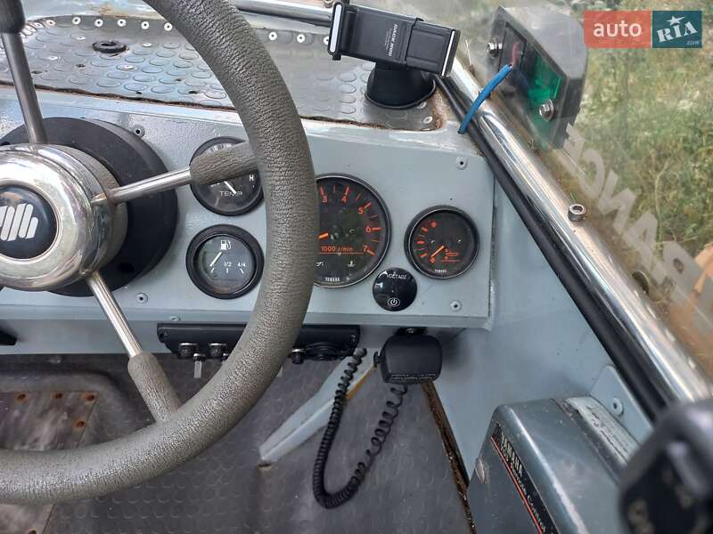 Лодка Крым 3 1988 в Киеве