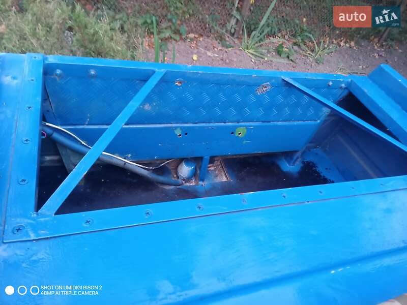 Лодка Крым Крым 2012 в Черкассах